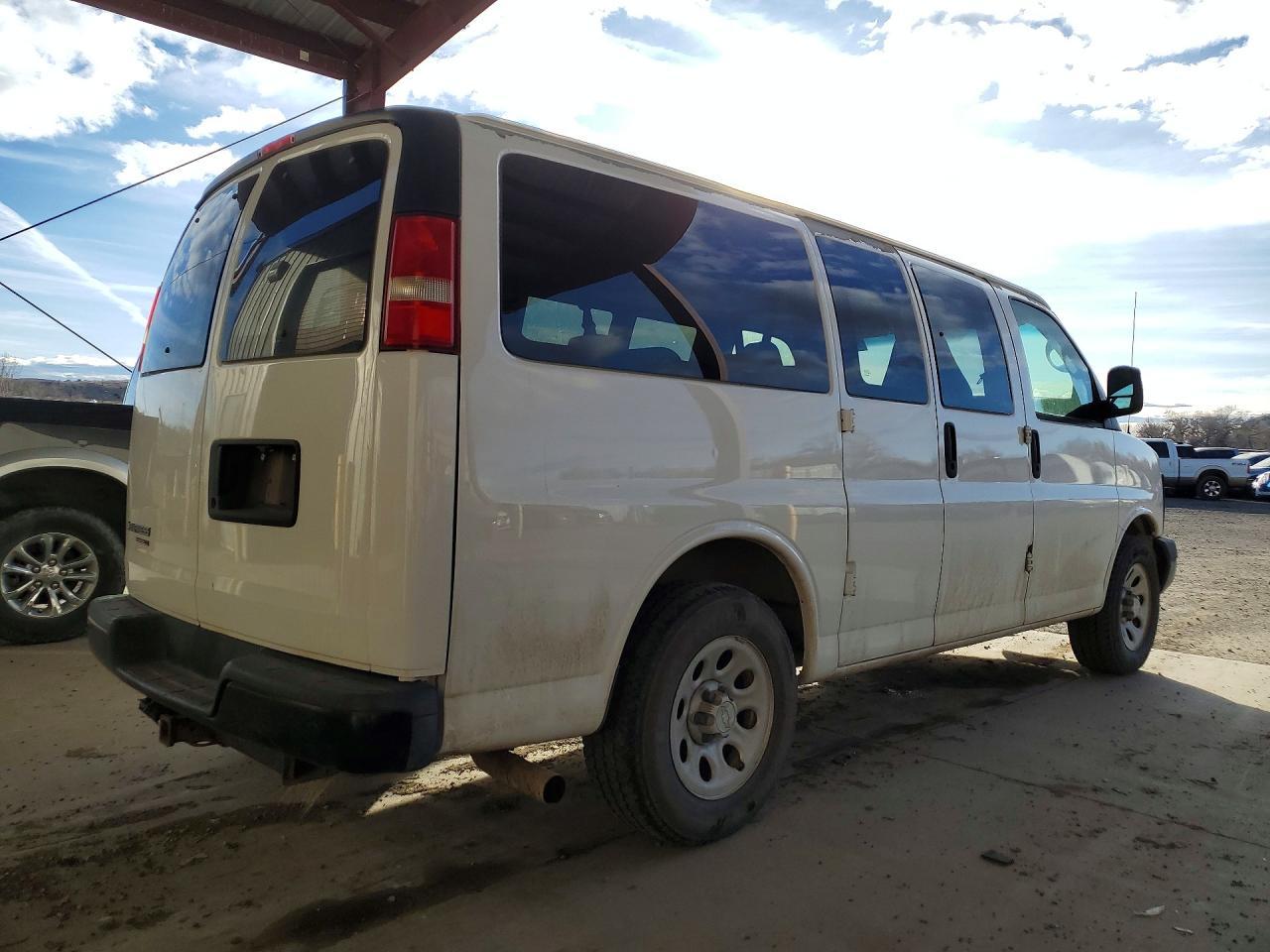 2009 Chevrolet Express G1500 - Фото 3