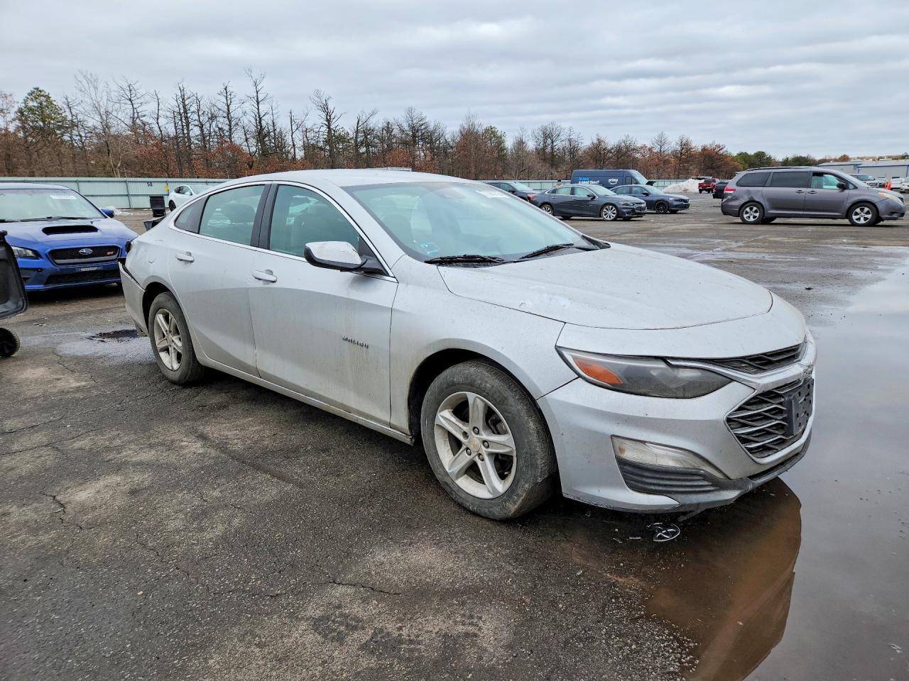 2020 Chevrolet Malibu Ls - Фото 4