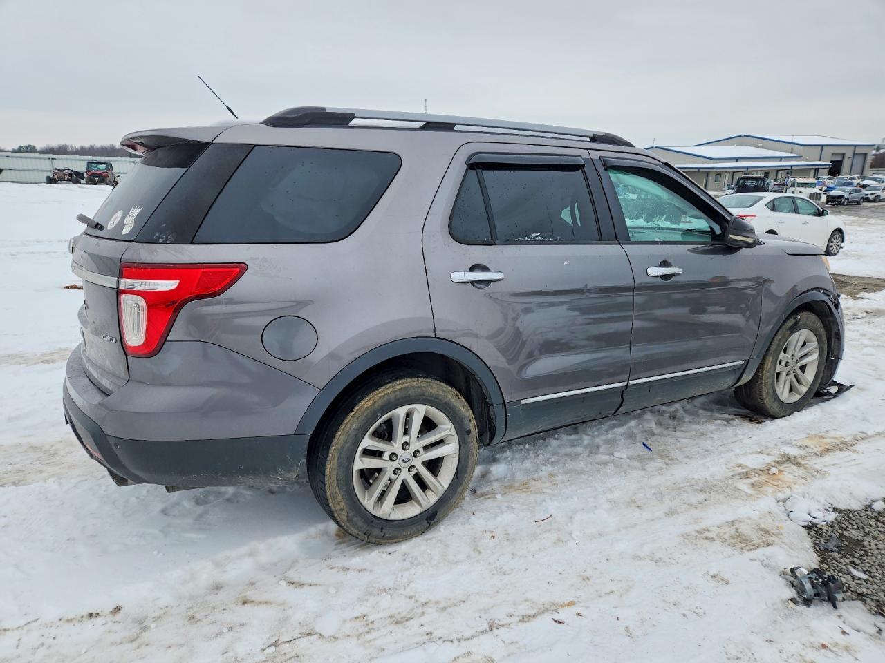 2011 Ford Explorer Xlt - Image 3