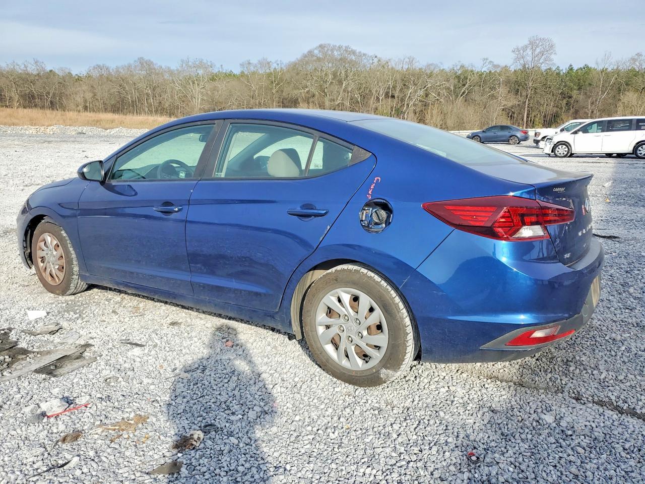 2019 Hyundai Elantra Se - Image 2