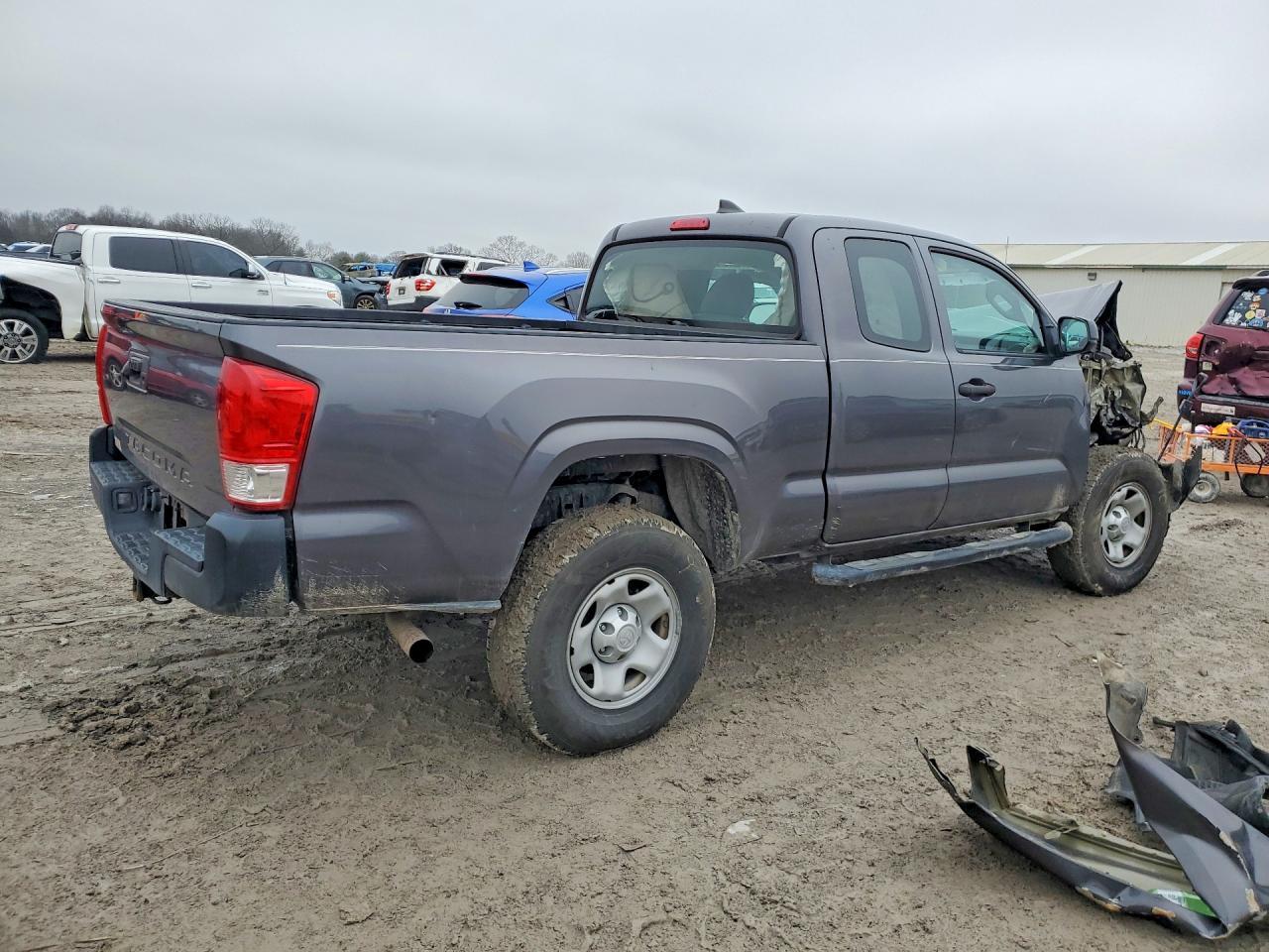 2017 Toyota Tacoma Sr - Фото 3