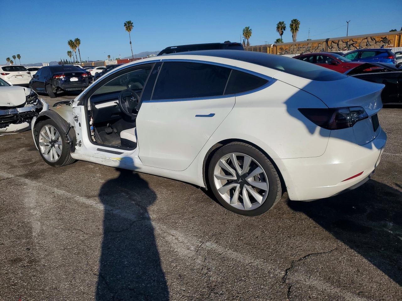 2019 Tesla Model 3 - Фото 2