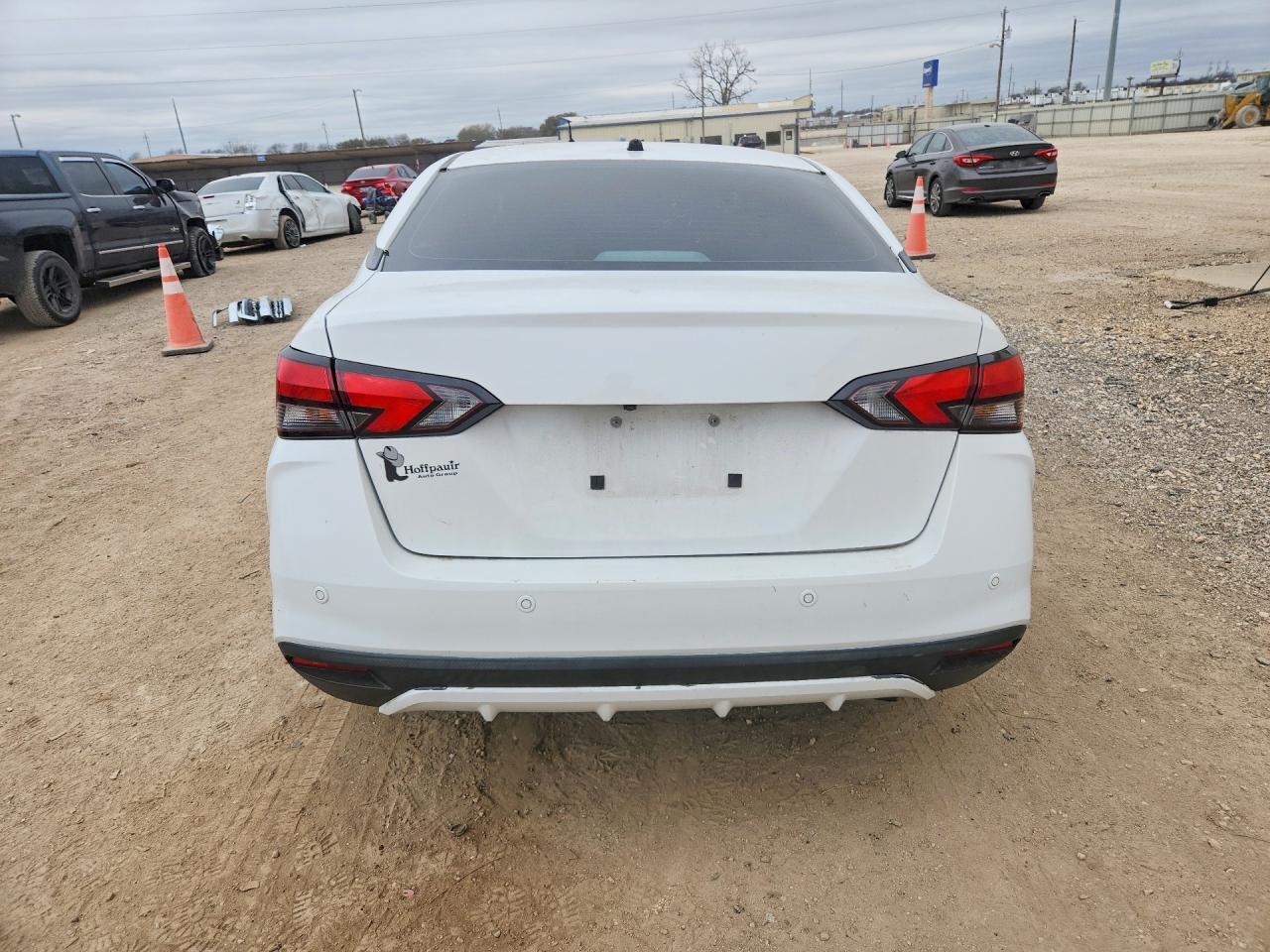 2021 Nissan Versa - Фото 6