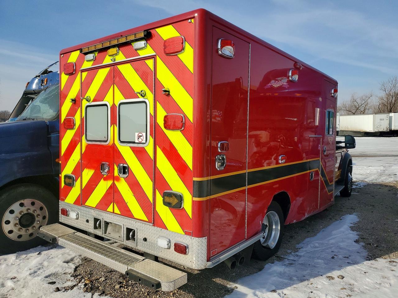 2019 Ford F550 - Image 3