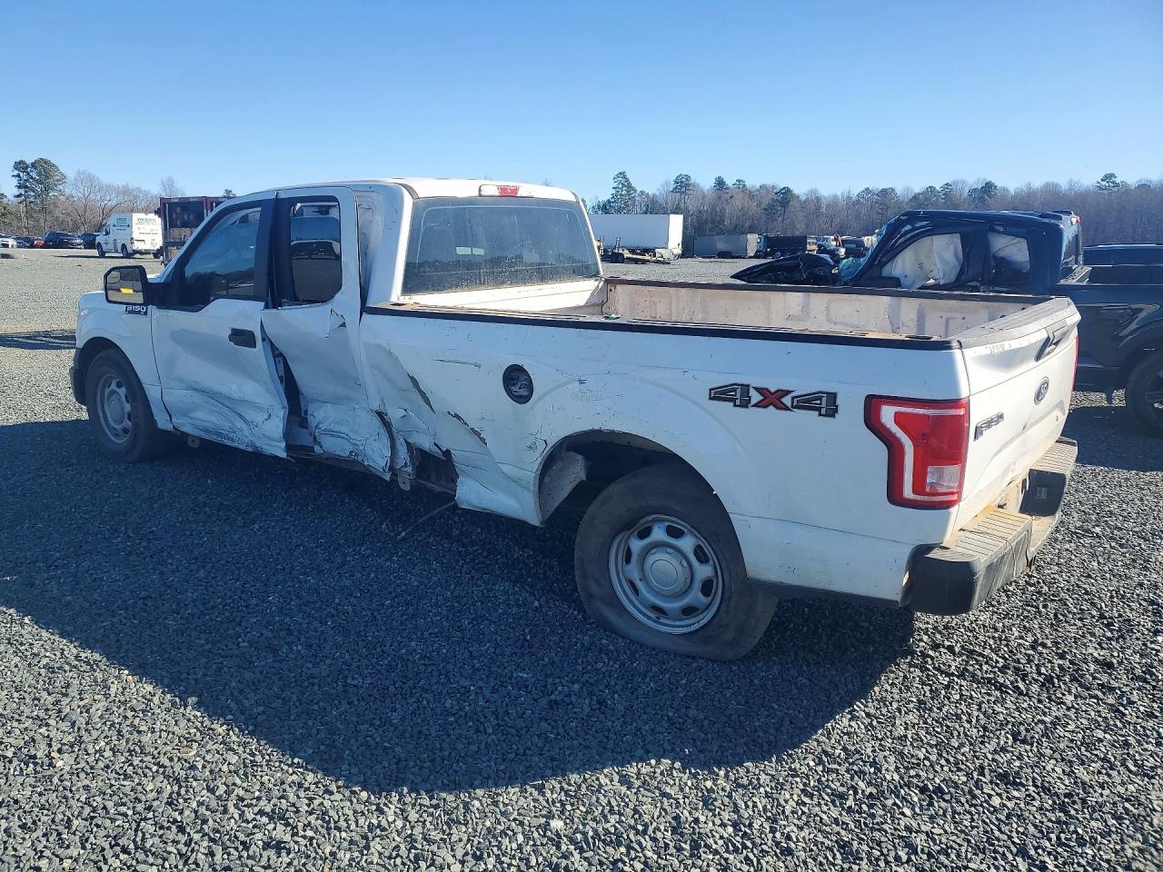 2017 Ford F150 Super Cab - Фото 2