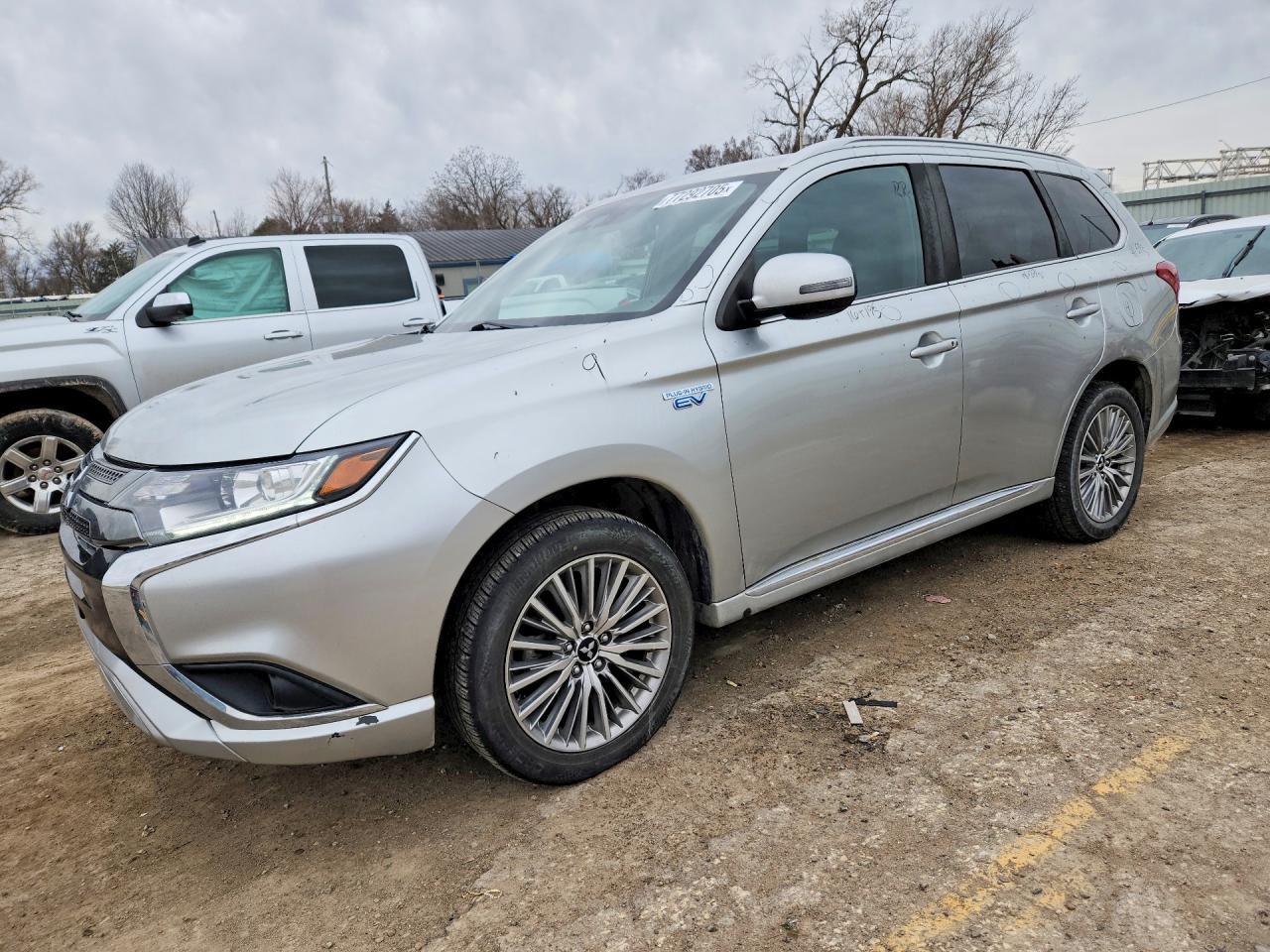 2022 Mitsubishi Outlander Sel