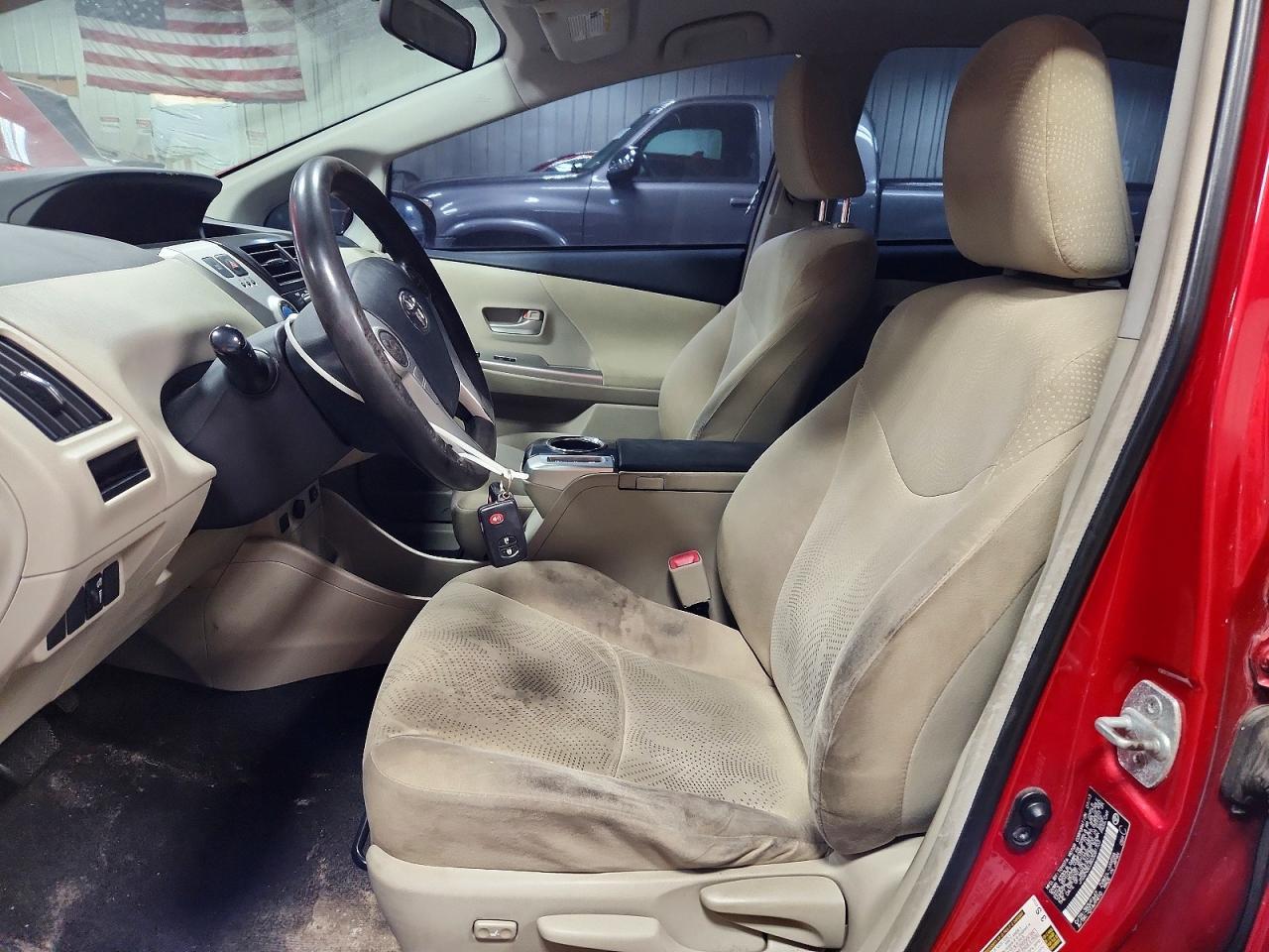 2013 Toyota Prius V Three - Фото 7