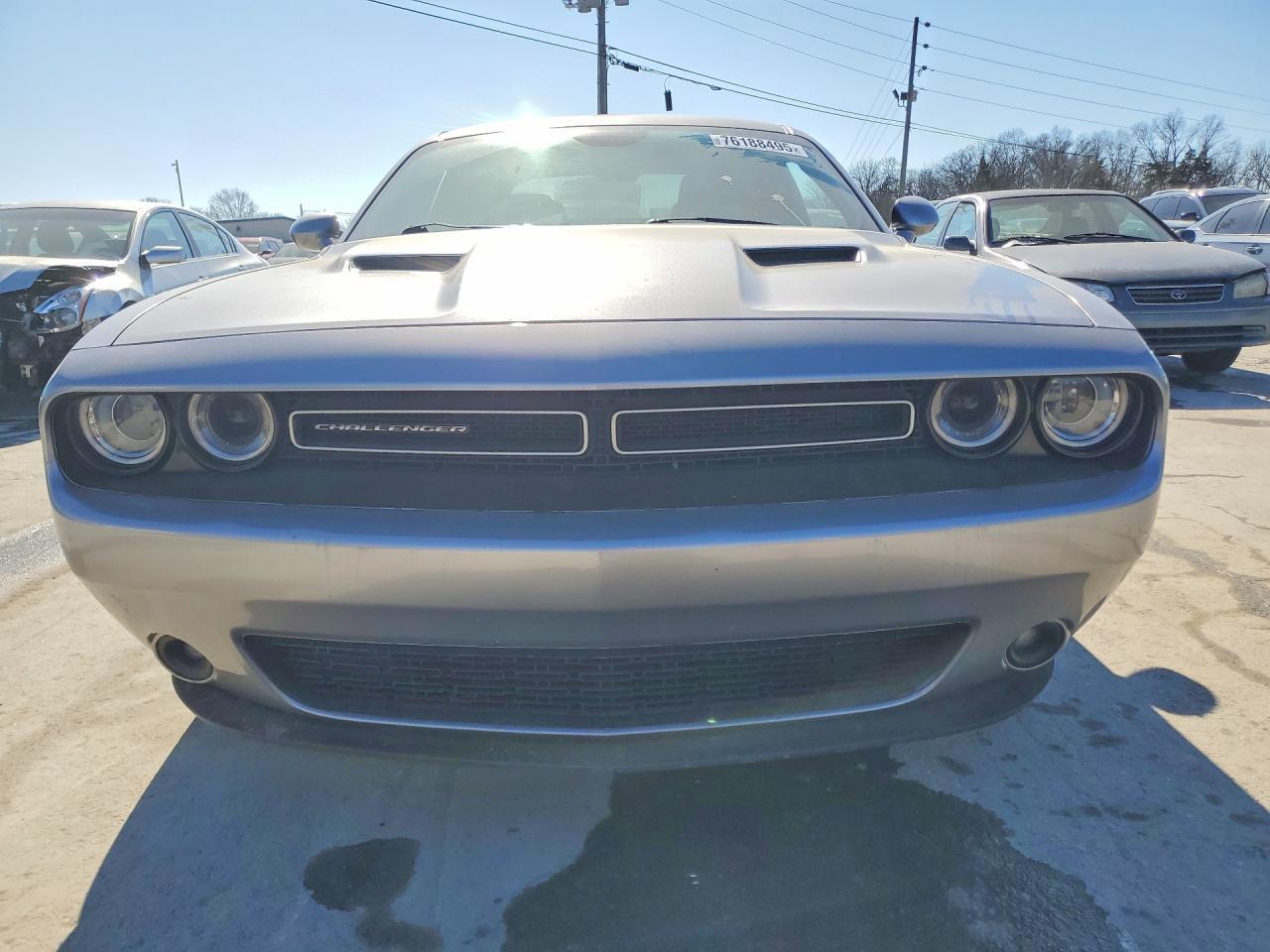 2016 Dodge Challenger Sxt - Image 5