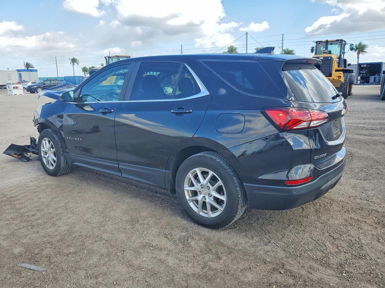 2024 Chevrolet Equinox Lt - Image 2