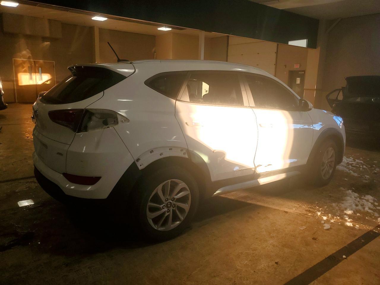 2017 Hyundai Tucson Limited - Image 3