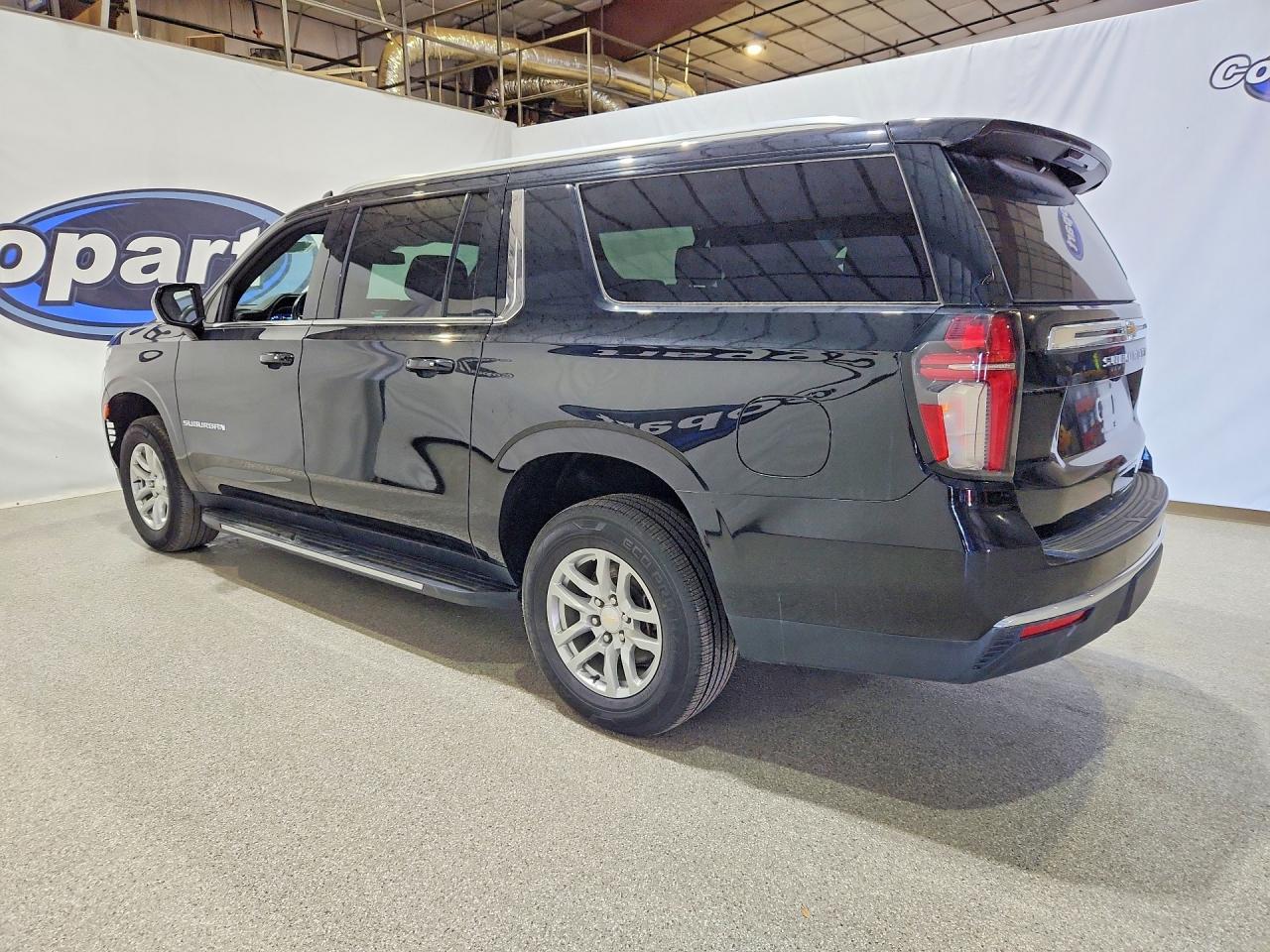 2023 Chevrolet Suburban C1500 Lt - Фото 2