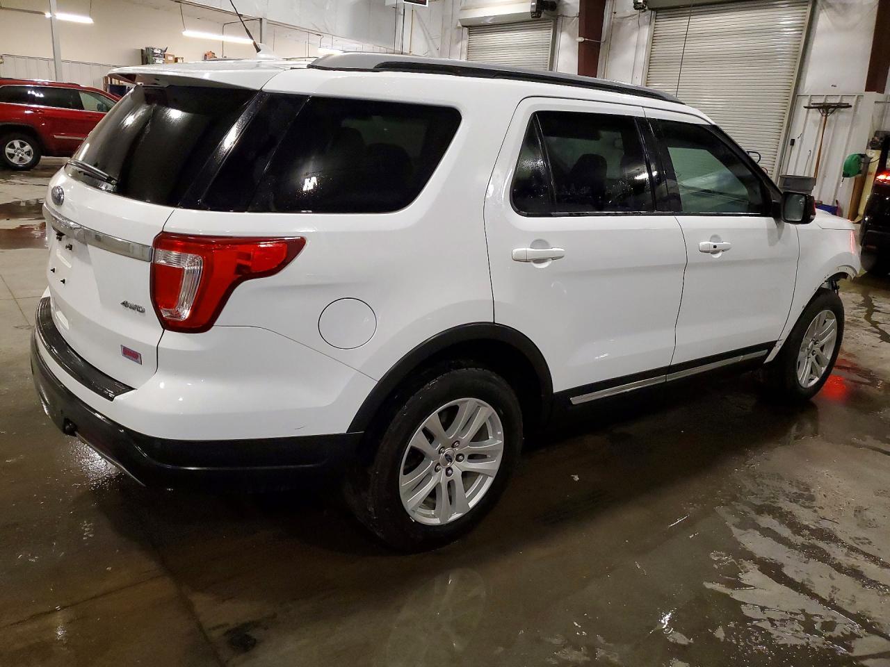 2019 Ford Explorer Xlt - Image 3