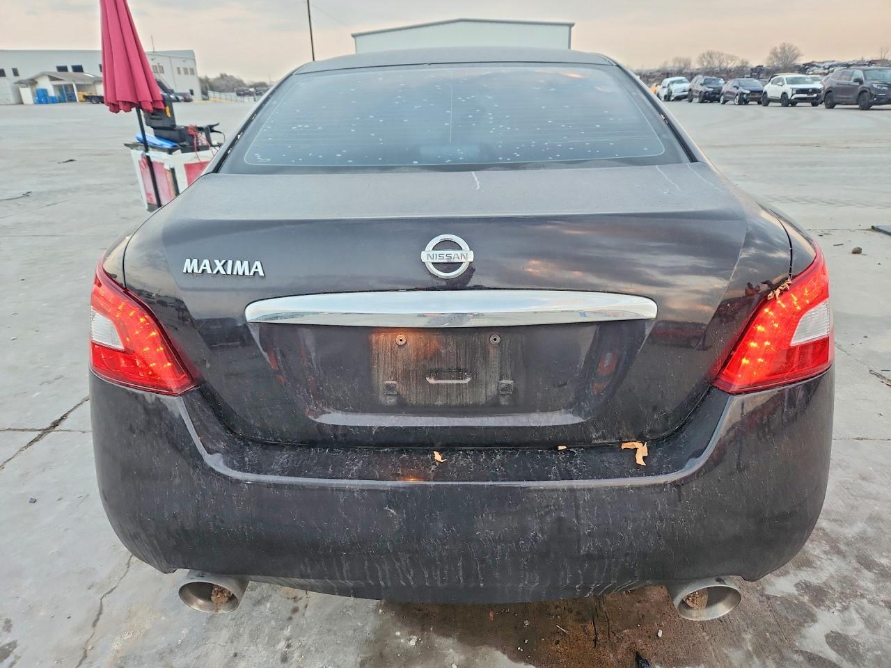 2010 Nissan Maxima S - Image 6