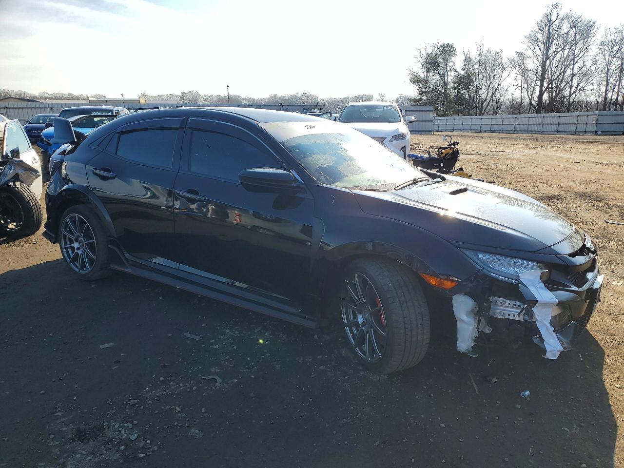 2019 Honda Civic Type-R Touring - Image 4