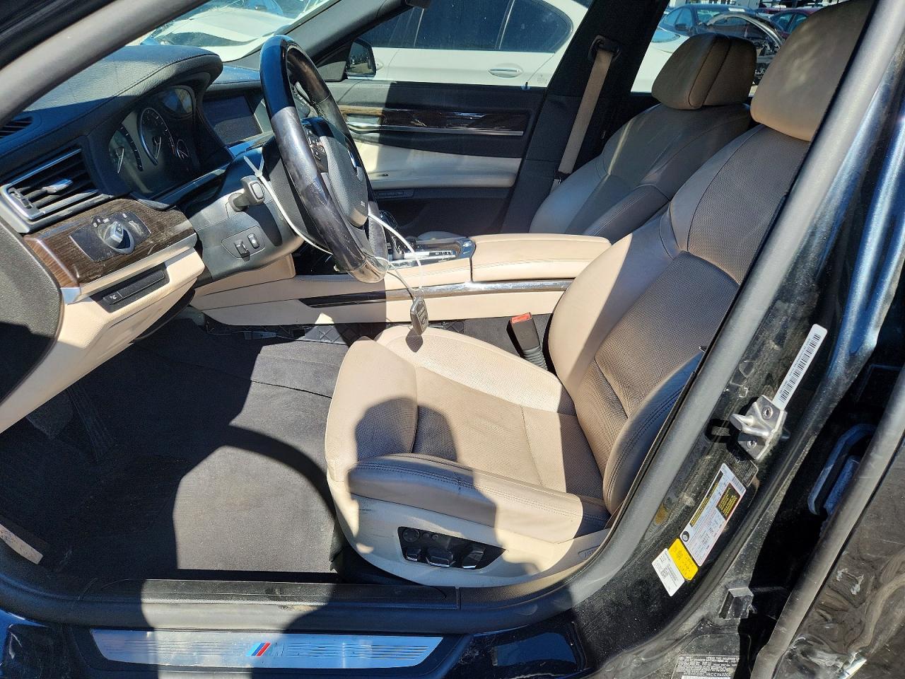 2012 BMW 750 Li - Фото 7