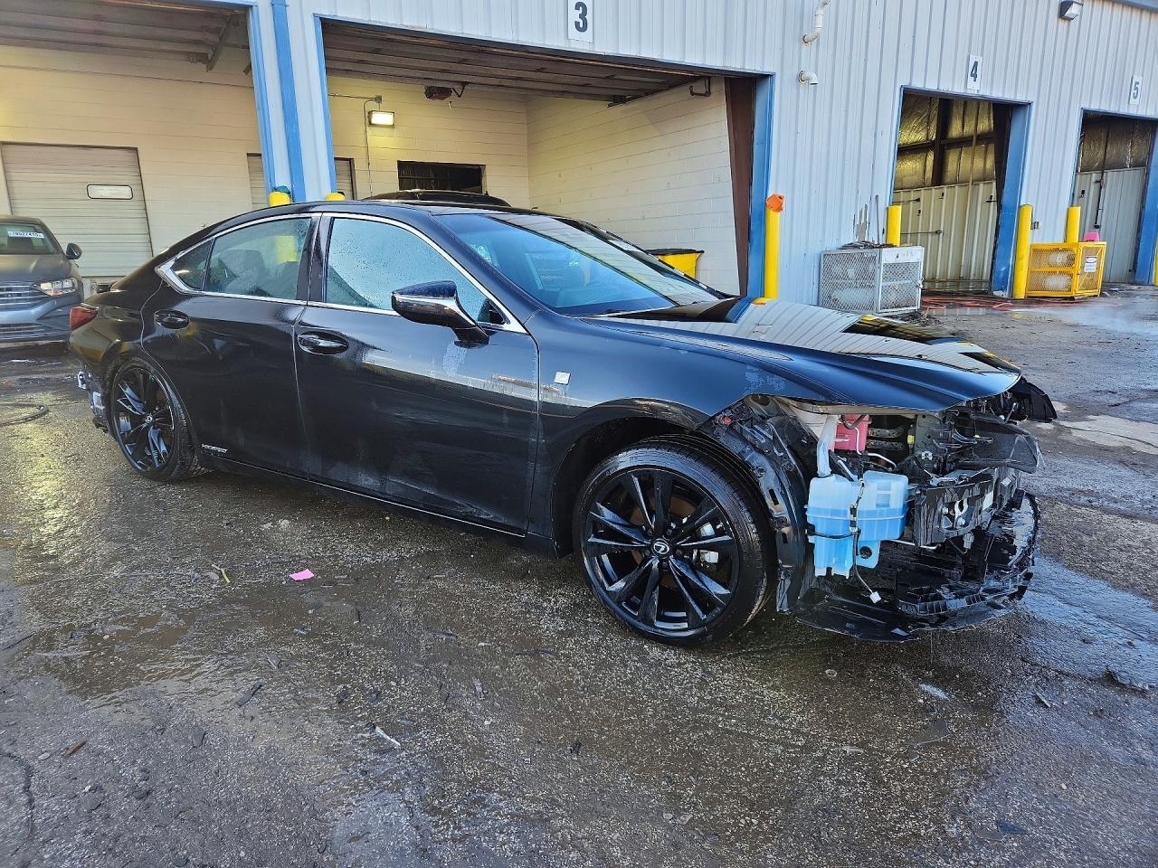 2022 Lexus Es 300H F Sport - Фото 4