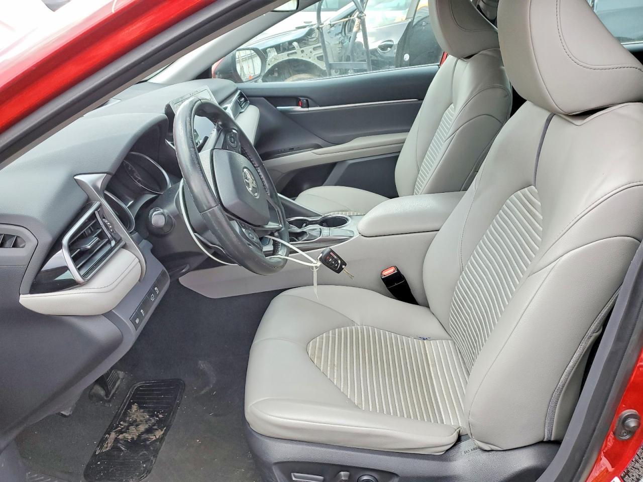 2022 Toyota Camry Se - Фото 7