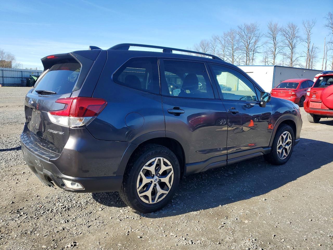 2019 Subaru Forester Premium - Фото 3