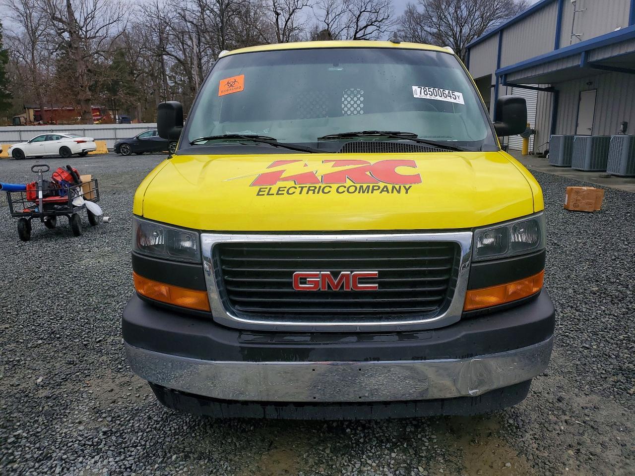 2022 GMC Savana 2500 Cargo Utility / Service Van - Image 5
