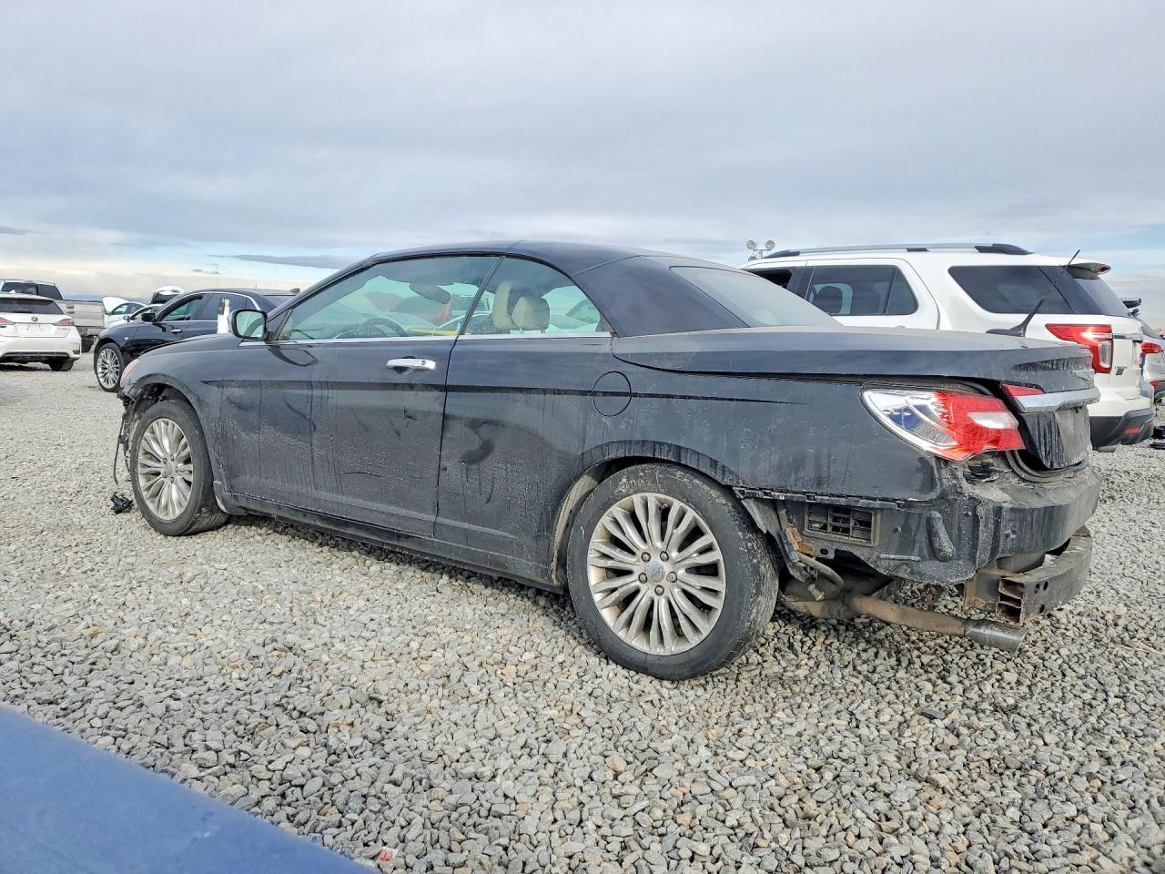 2011 Chrysler 200 Limited - Image 2
