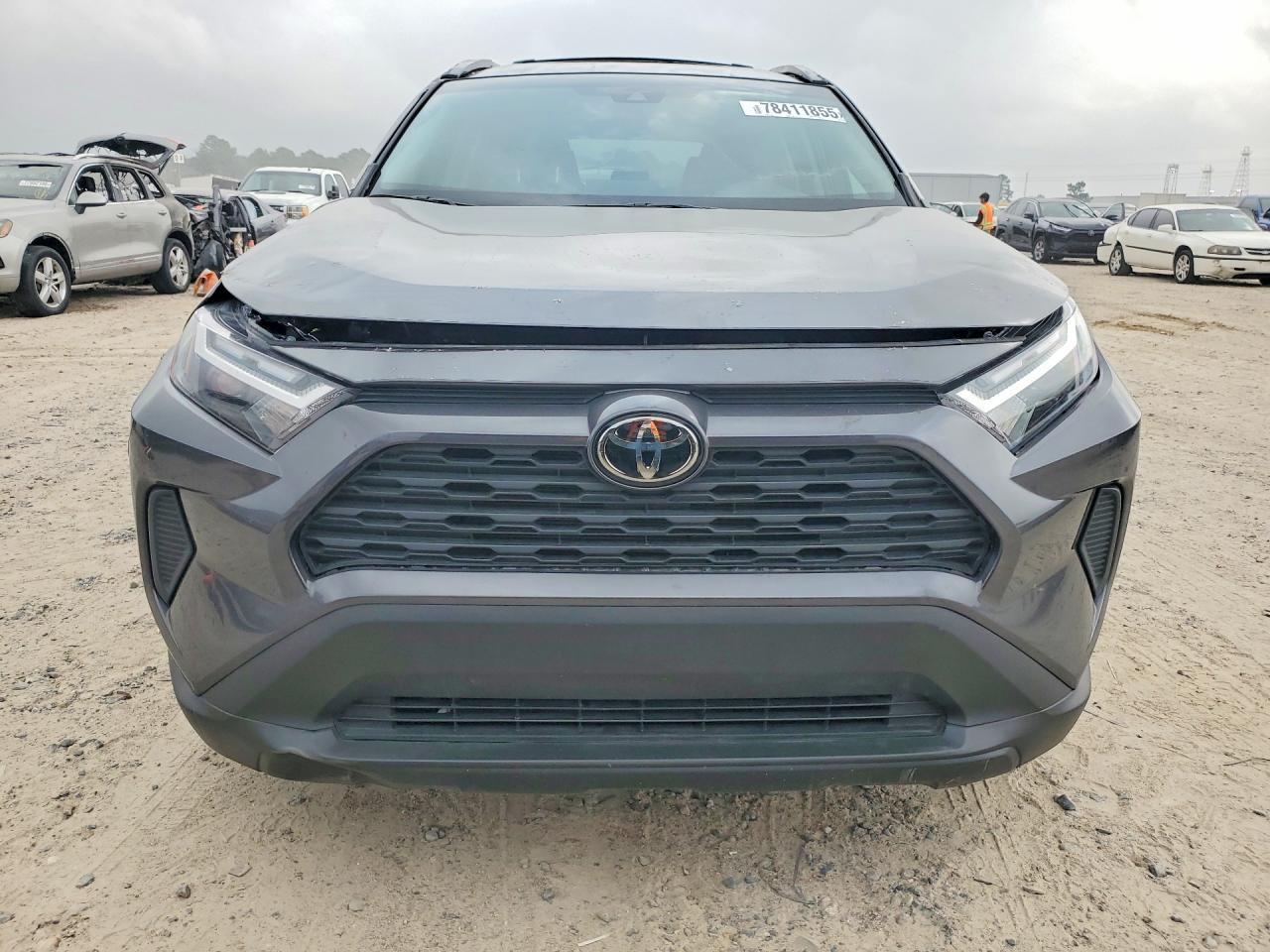 2025 Toyota Rav4 Xle - Image 5