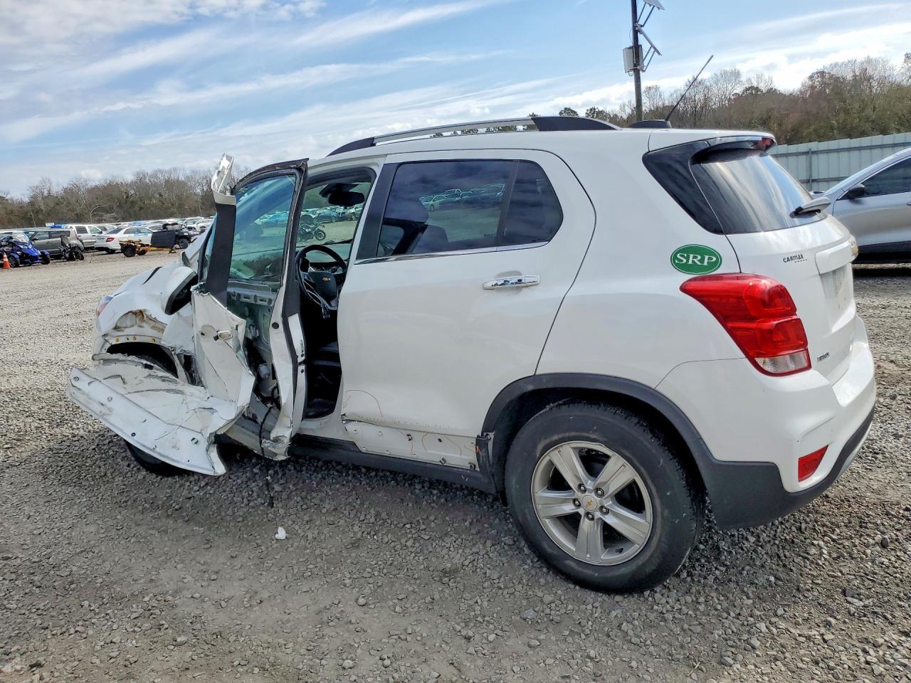 2019 Chevrolet Trax 1Lt - Image 2