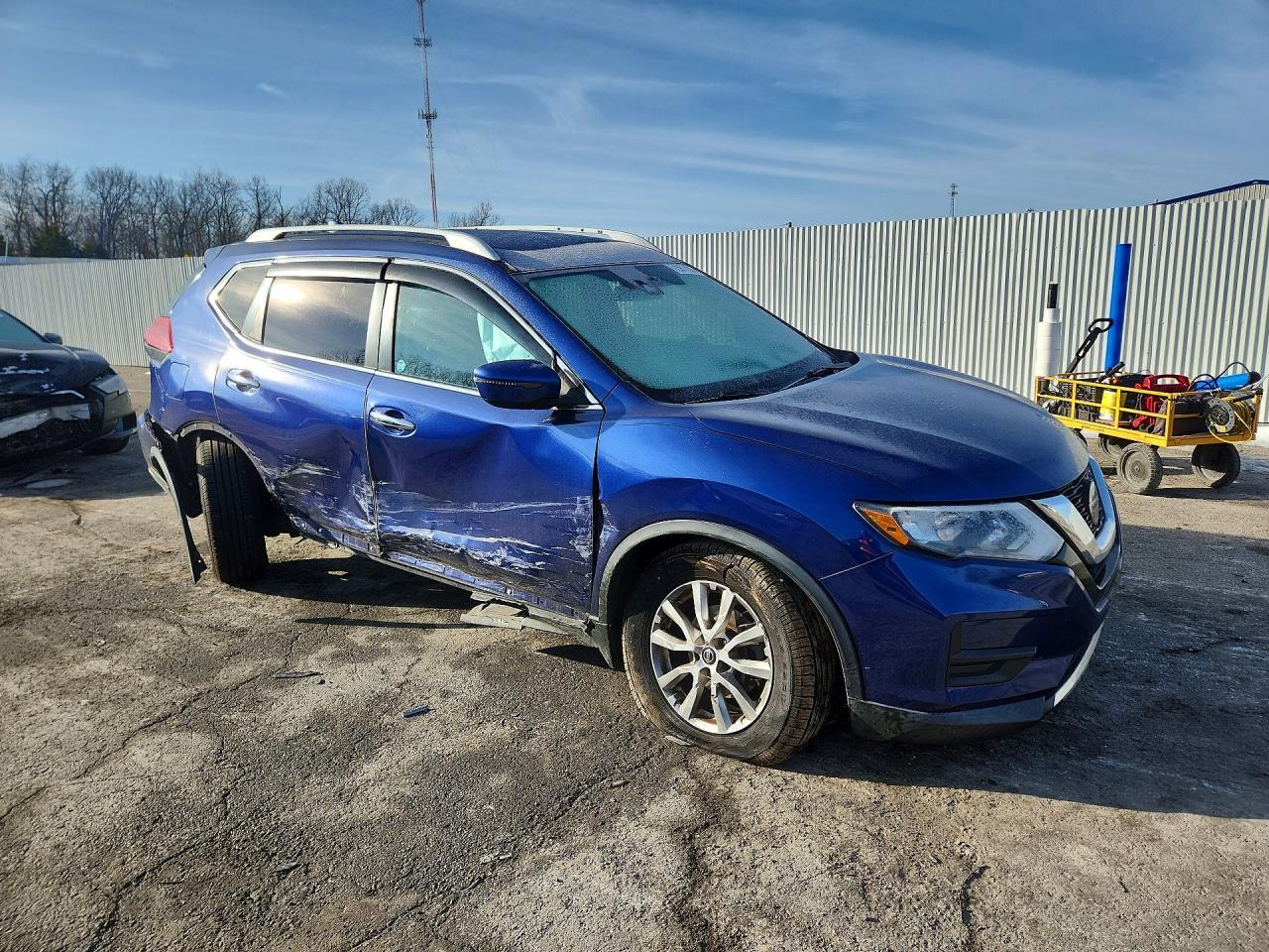 2019 Nissan Rogue S - Фото 4