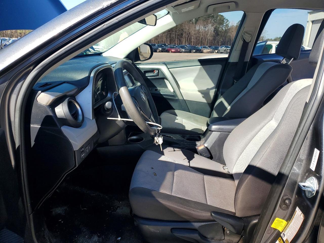 2015 Toyota Rav4 Le - Image 7