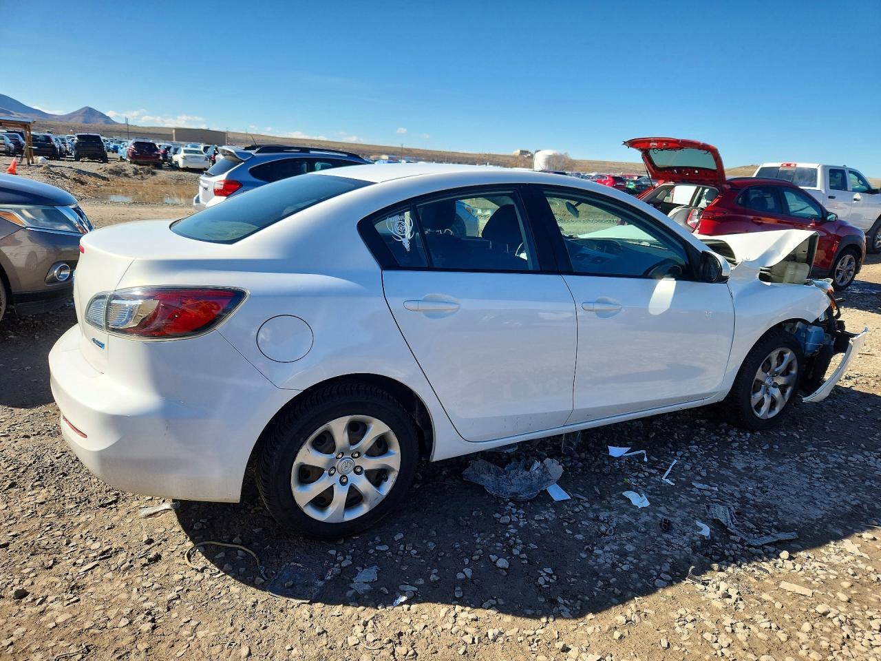 2013 Mazda 3 I - Image 3