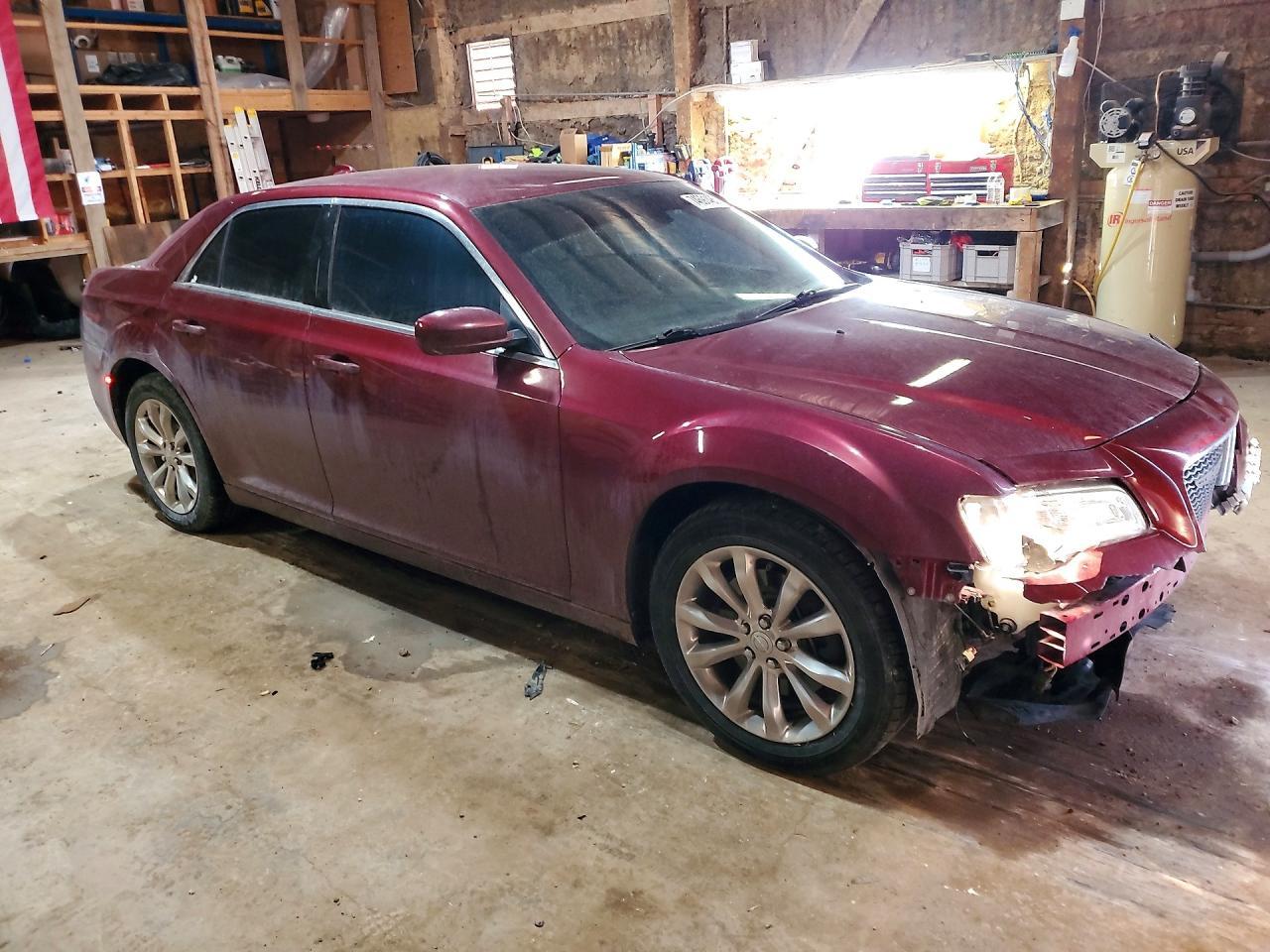 2018 Chrysler 300 Touring - Image 4