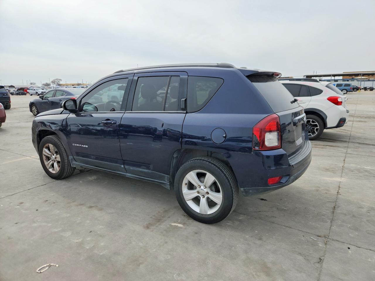 2015 Jeep Compass Sport - Фото 2