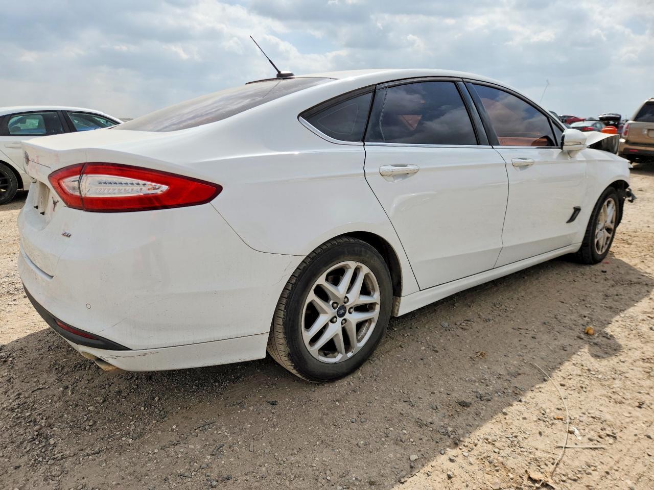 2016 Ford Fusion Se - Фото 3