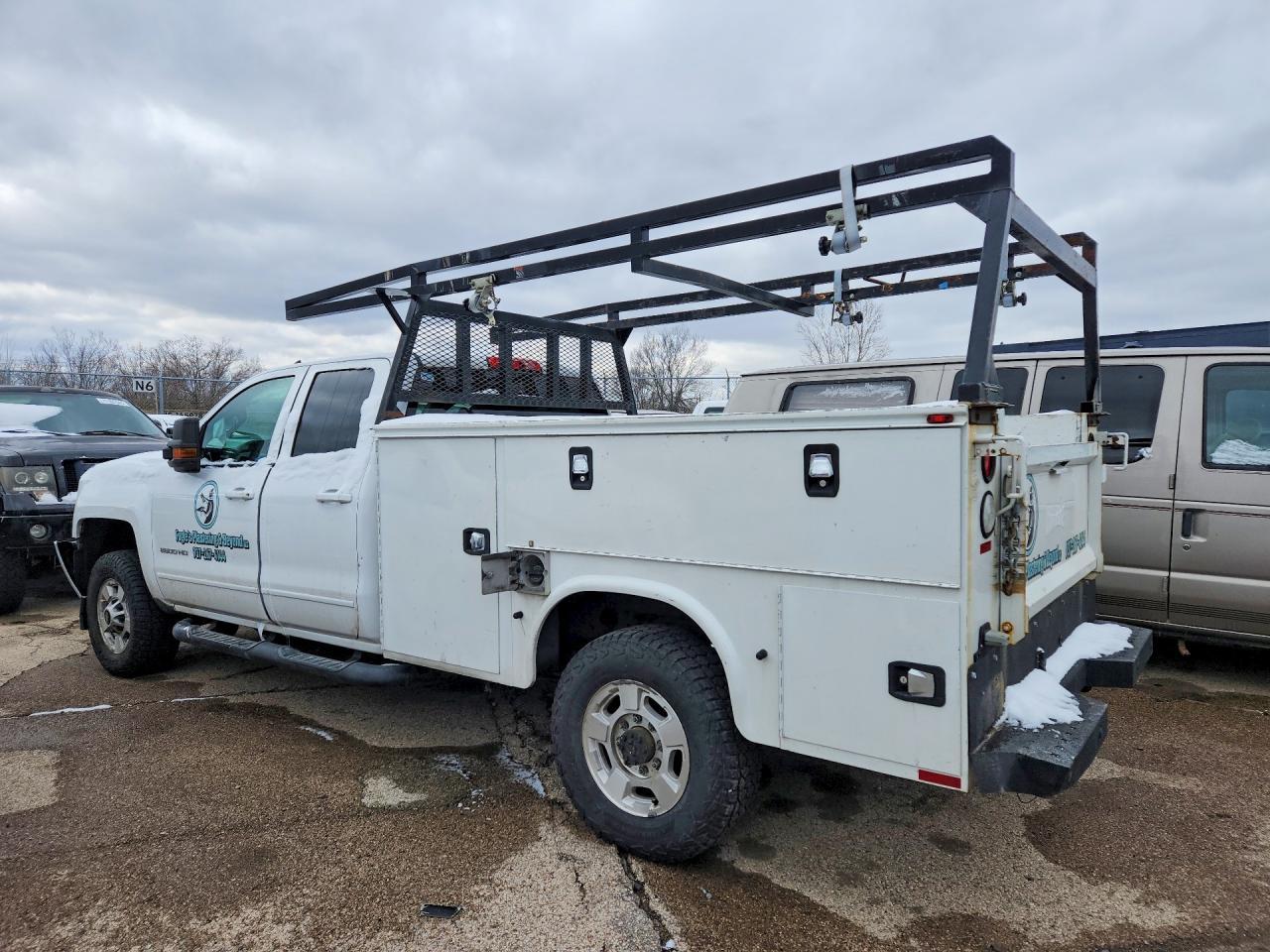 2016 Chevrolet Silverado 2500 Utility / Service Truck - Фото 2