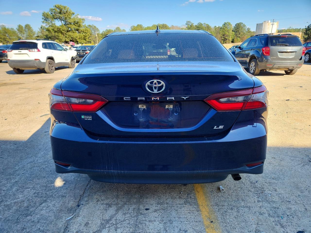 2022 Toyota Camry Le - Фото 6