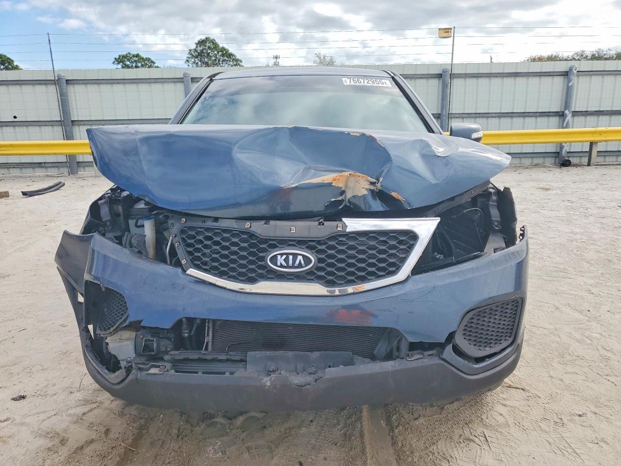 2011 Kia Sorento Base - Фото 5