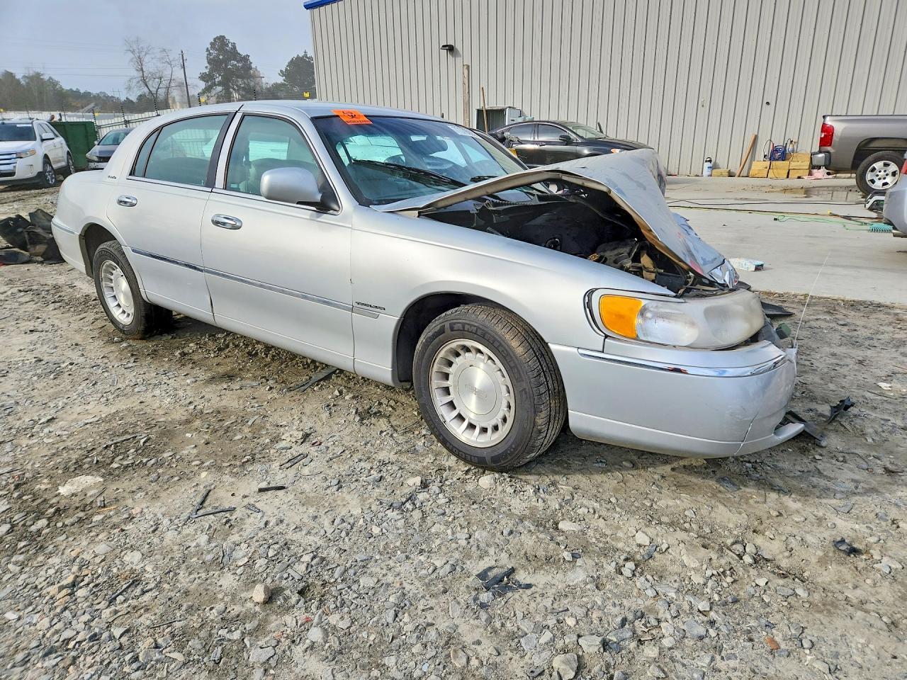 2000 Lincoln Town Car Executive - Фото 4