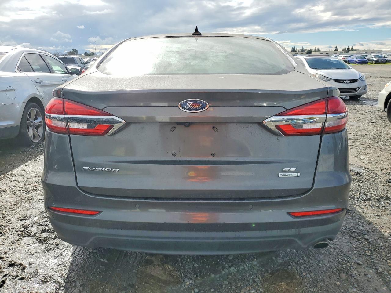 2020 Ford Fusion Se - Фото 6