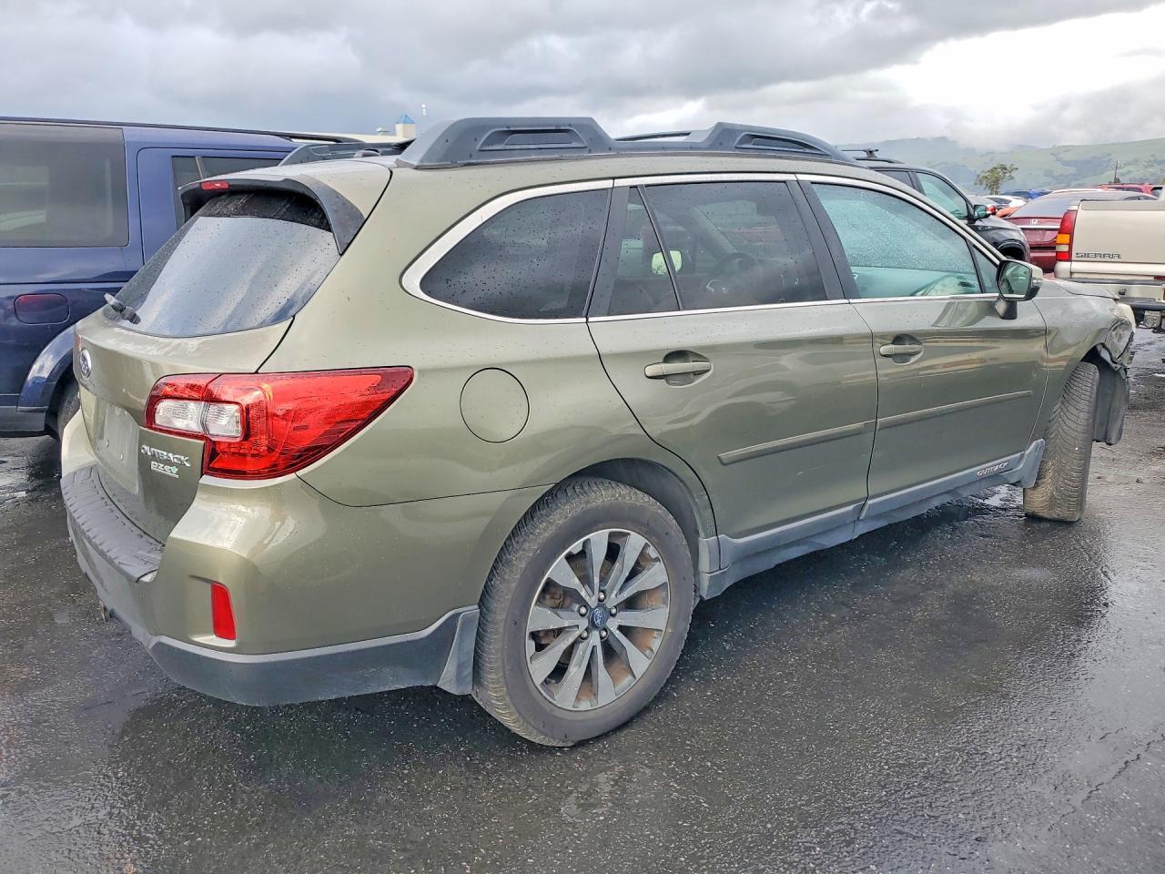 2015 Subaru Outback 2.5I Limited - Image 3
