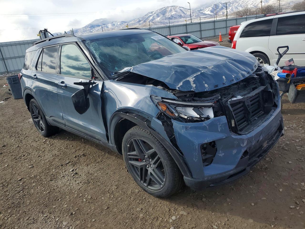 2025 Ford Explorer St-Line - Фото 4