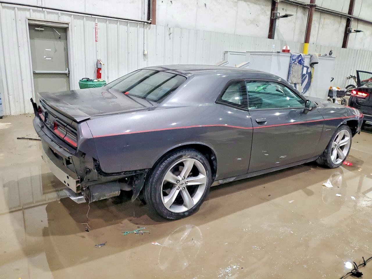 2017 Dodge Challenger R - Фото 3