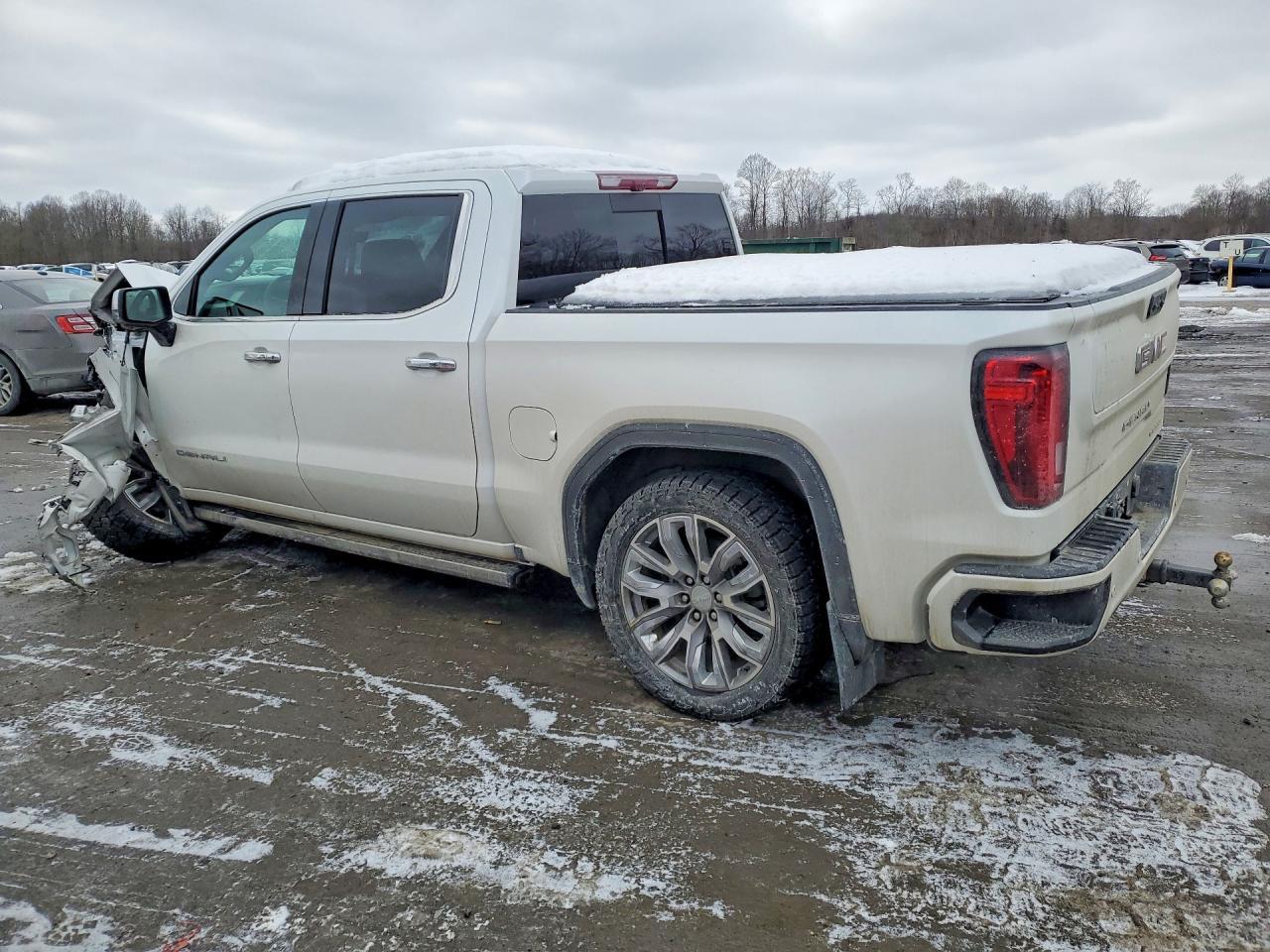 2025 GMC Sierra K1500 Denali - Image 2