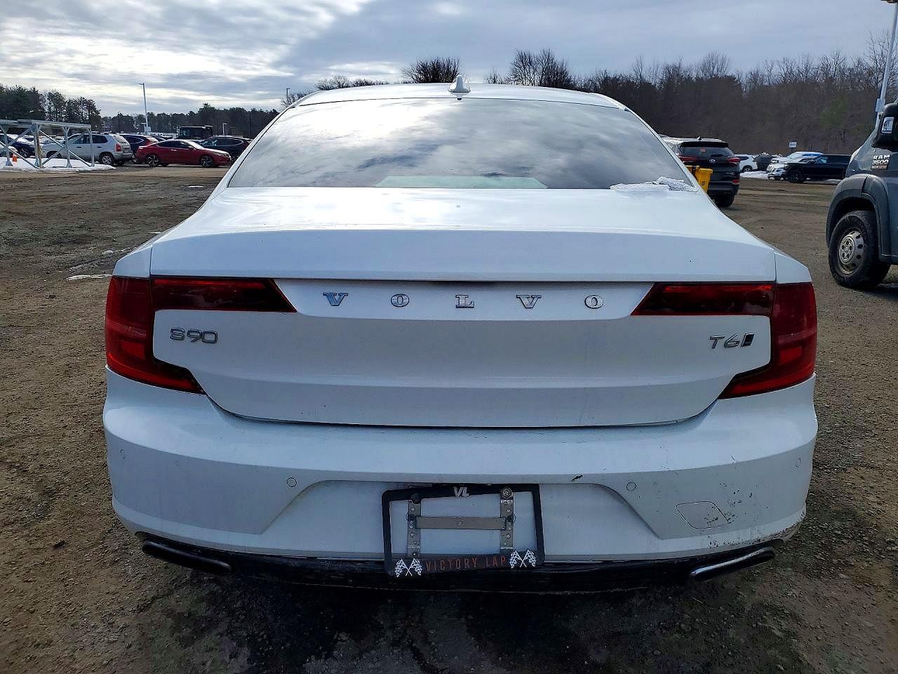 2018 Volvo S90 T6 Momentum - Фото 6