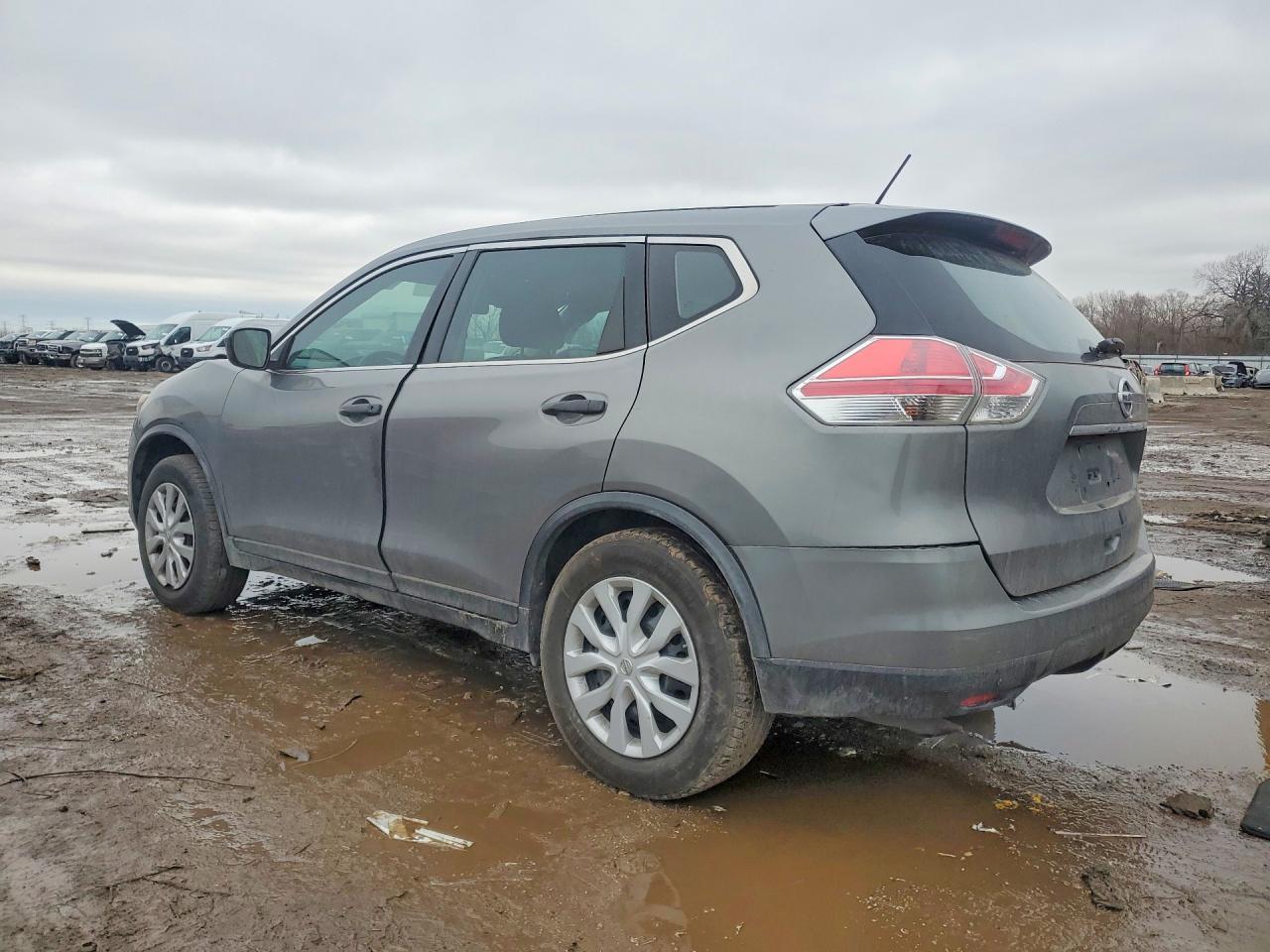 2016 Nissan Rogue S - Image 3
