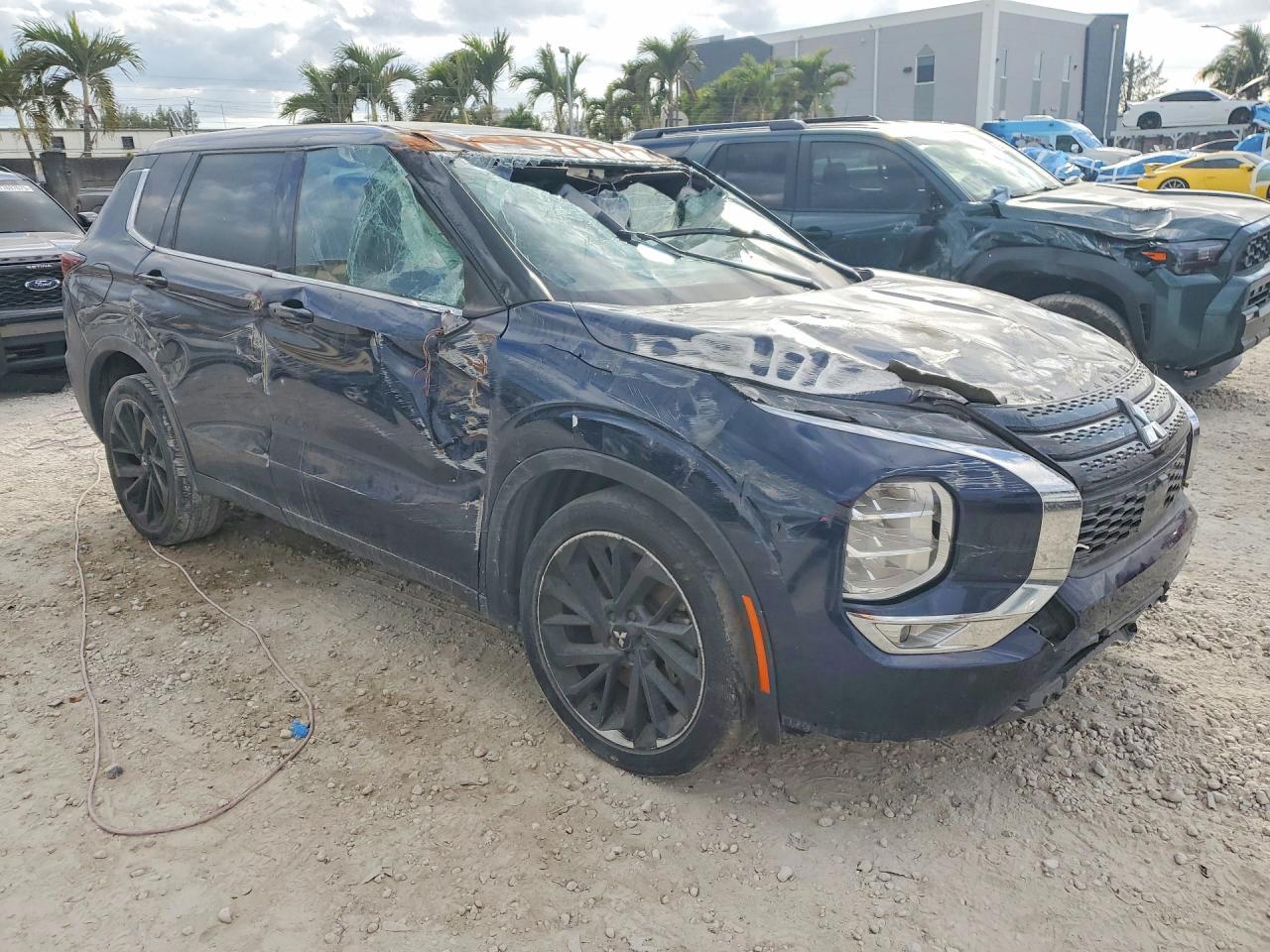 2022 Mitsubishi Outlander Se - Image 4