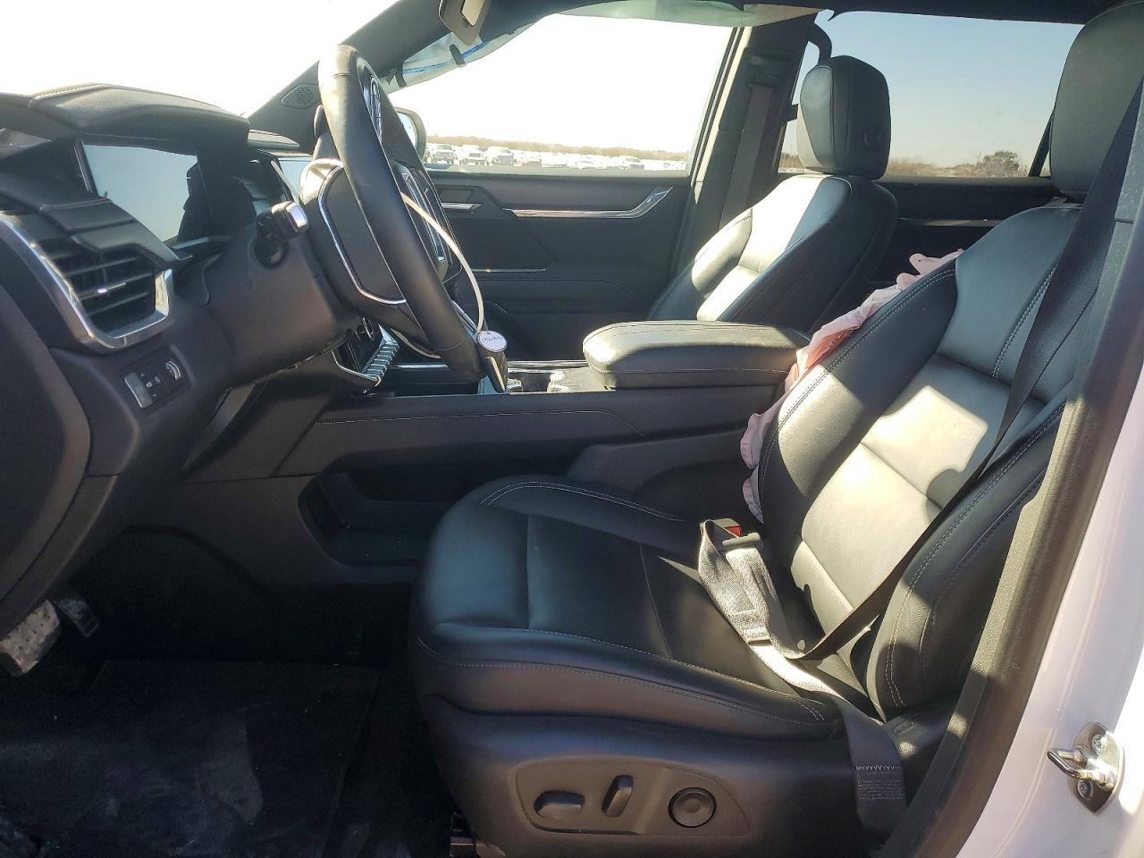 2025 GMC Acadia Elevation - Фото 7