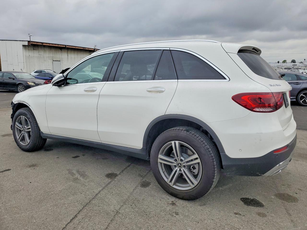2022 Mercedes-Benz Glc 300 - Фото 2
