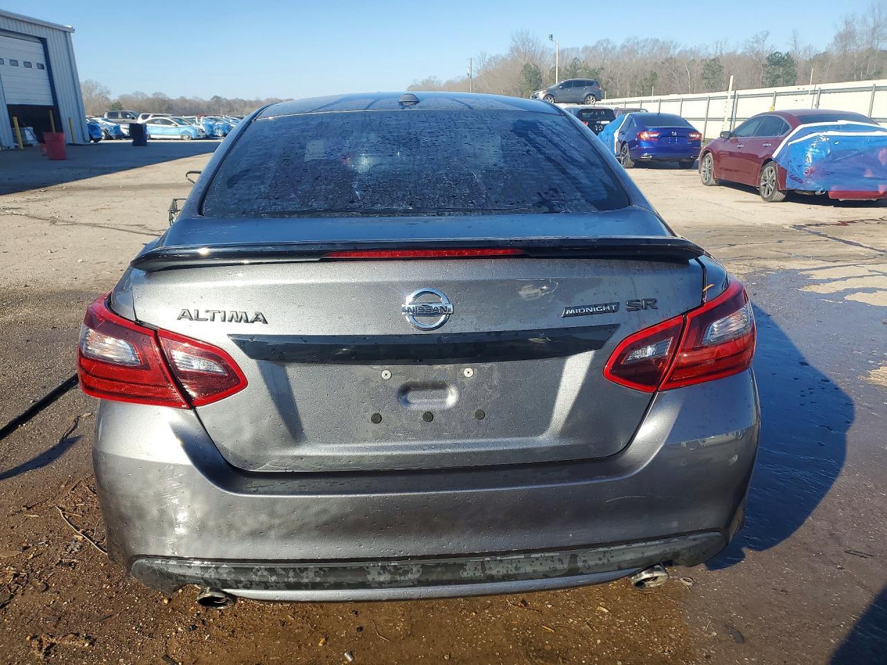 2018 Nissan Altima 2.5 Sr - Image 6