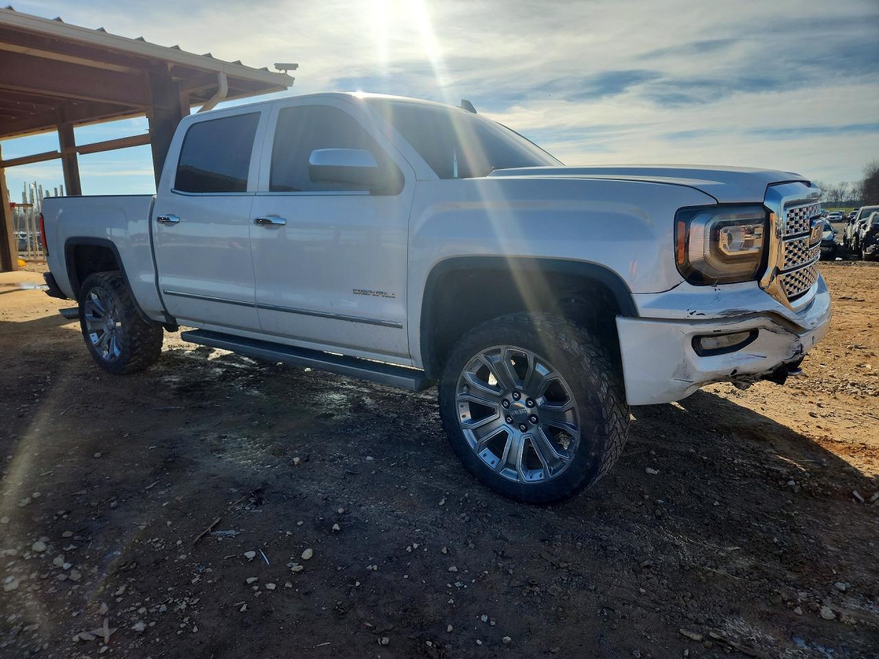 2017 GMC Sierra K1500 Denali - Image 4