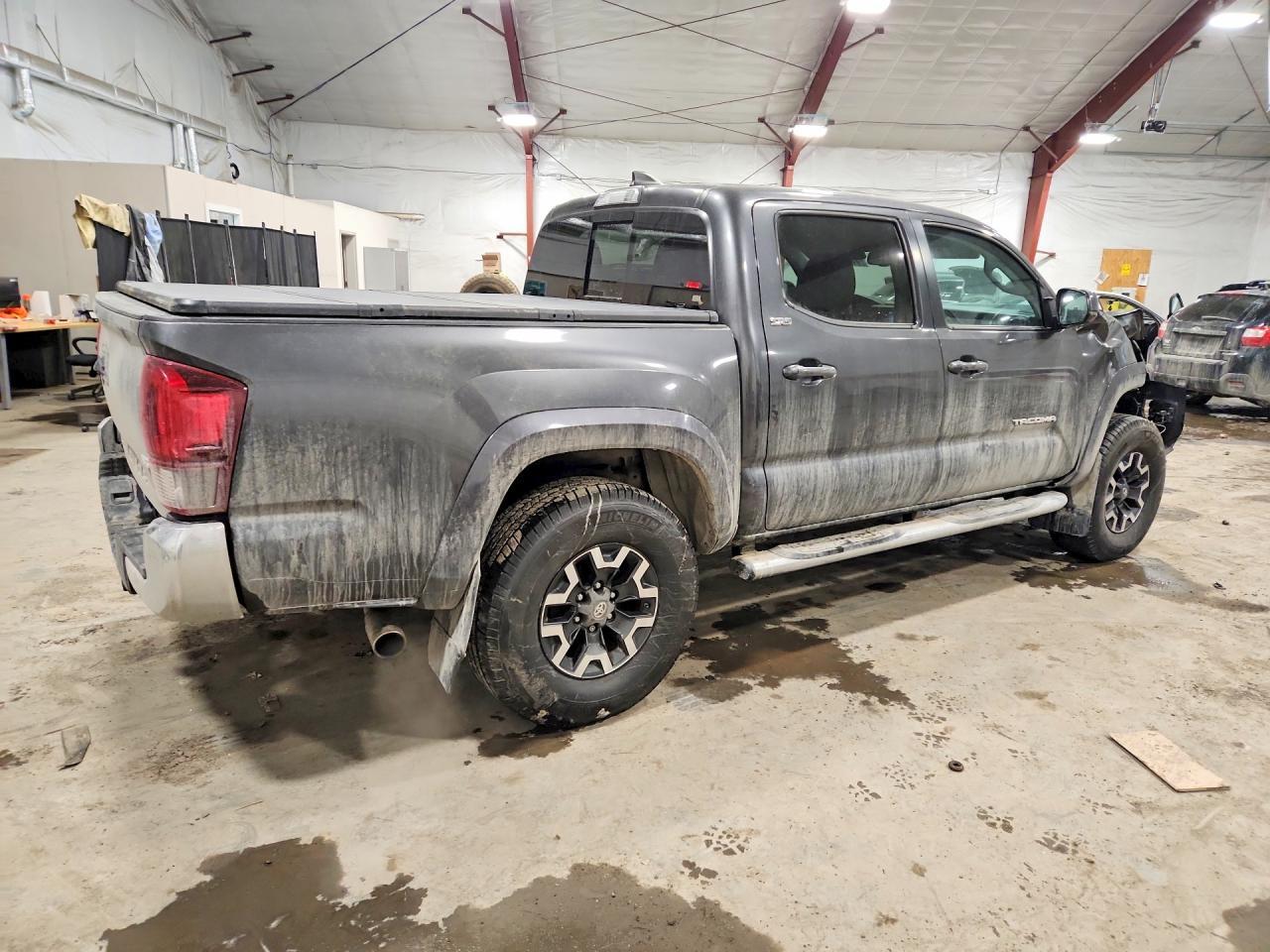 2019 Toyota Tacoma Double Cab - Image 3