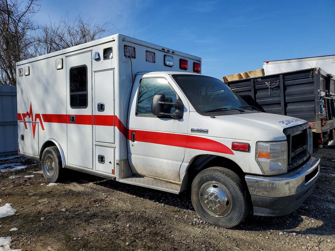 2021 Ford Econoline E350 Sd Ambulance - Фото 4